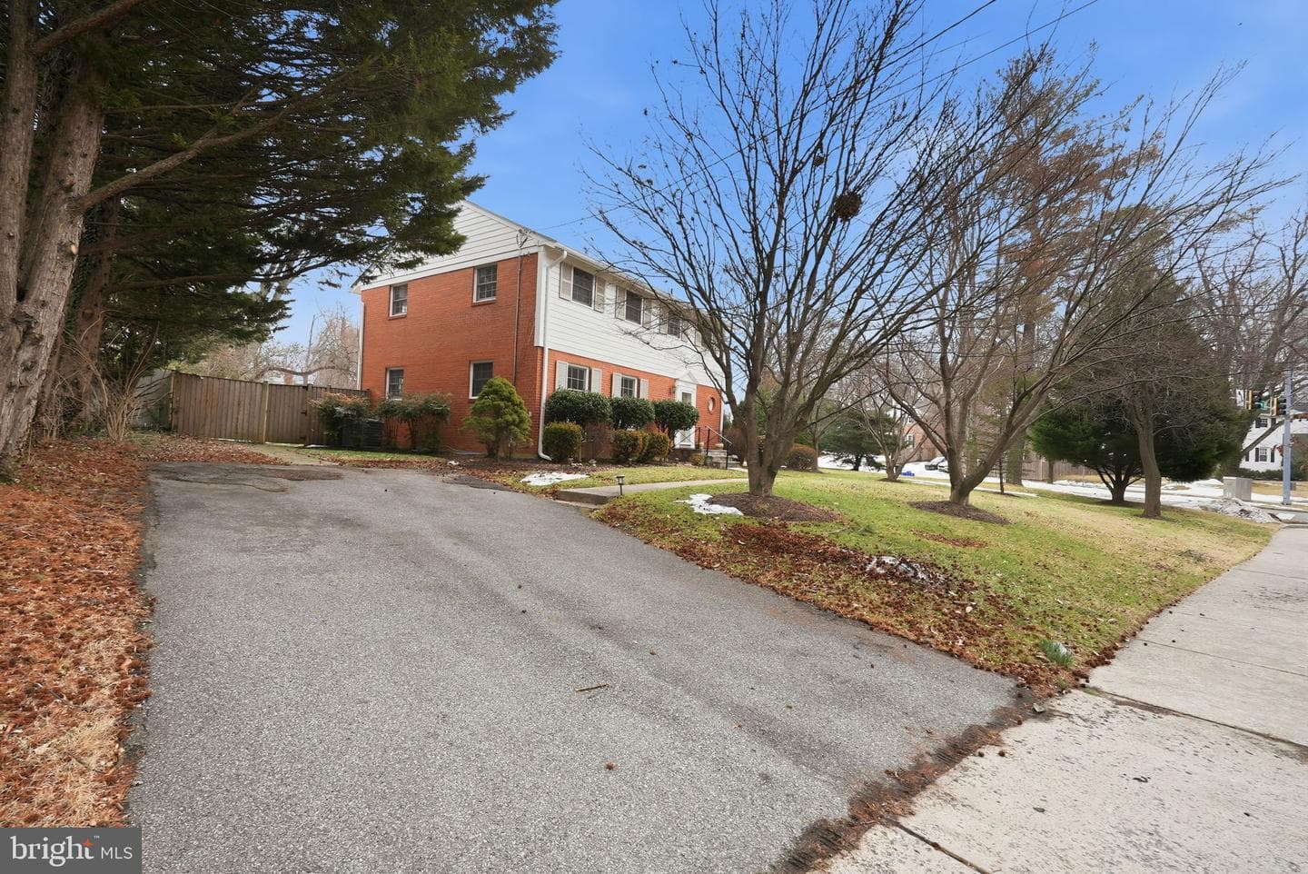 9901 Fernwood Road photo 2