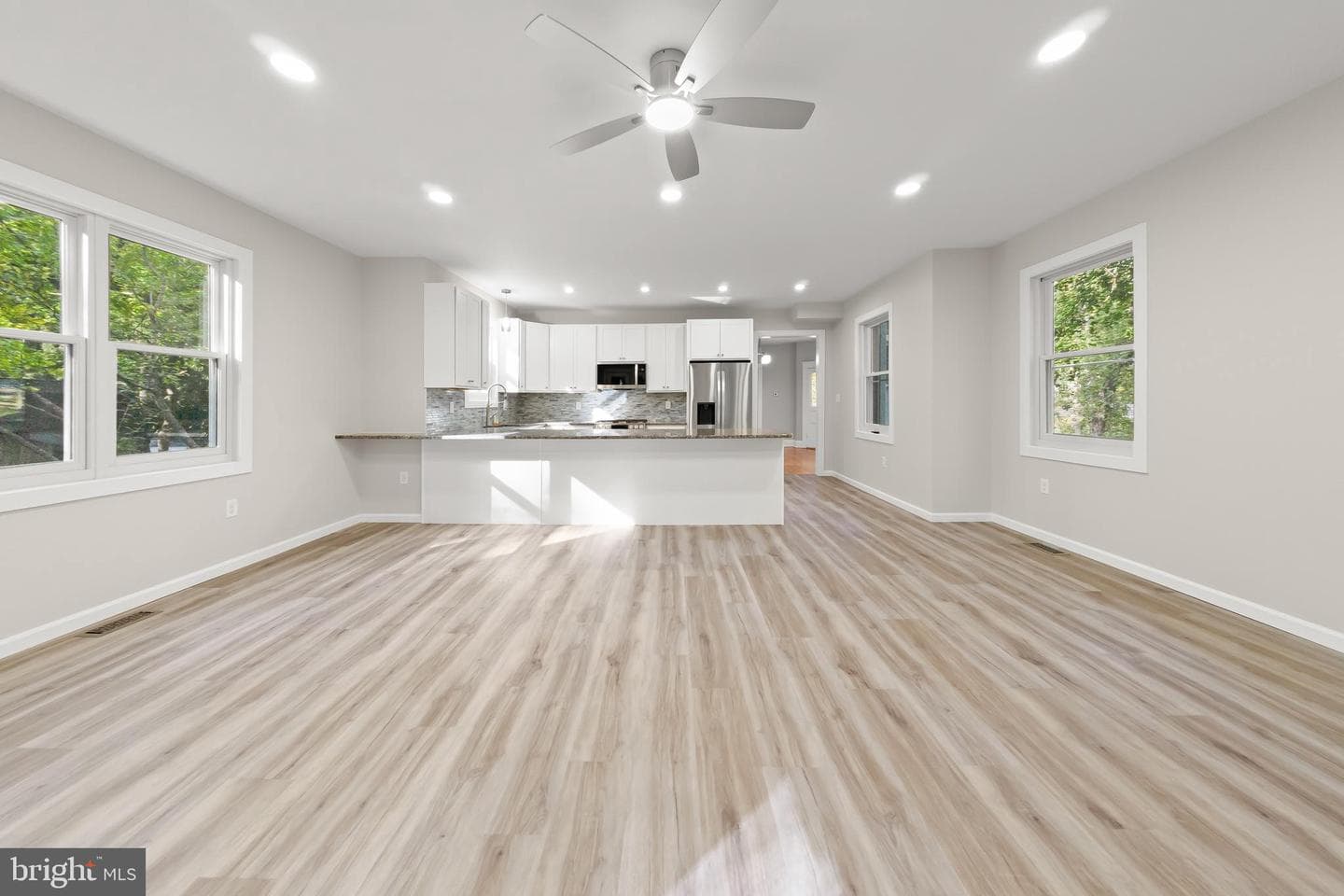 10220 Capitol View Avenue photo 22