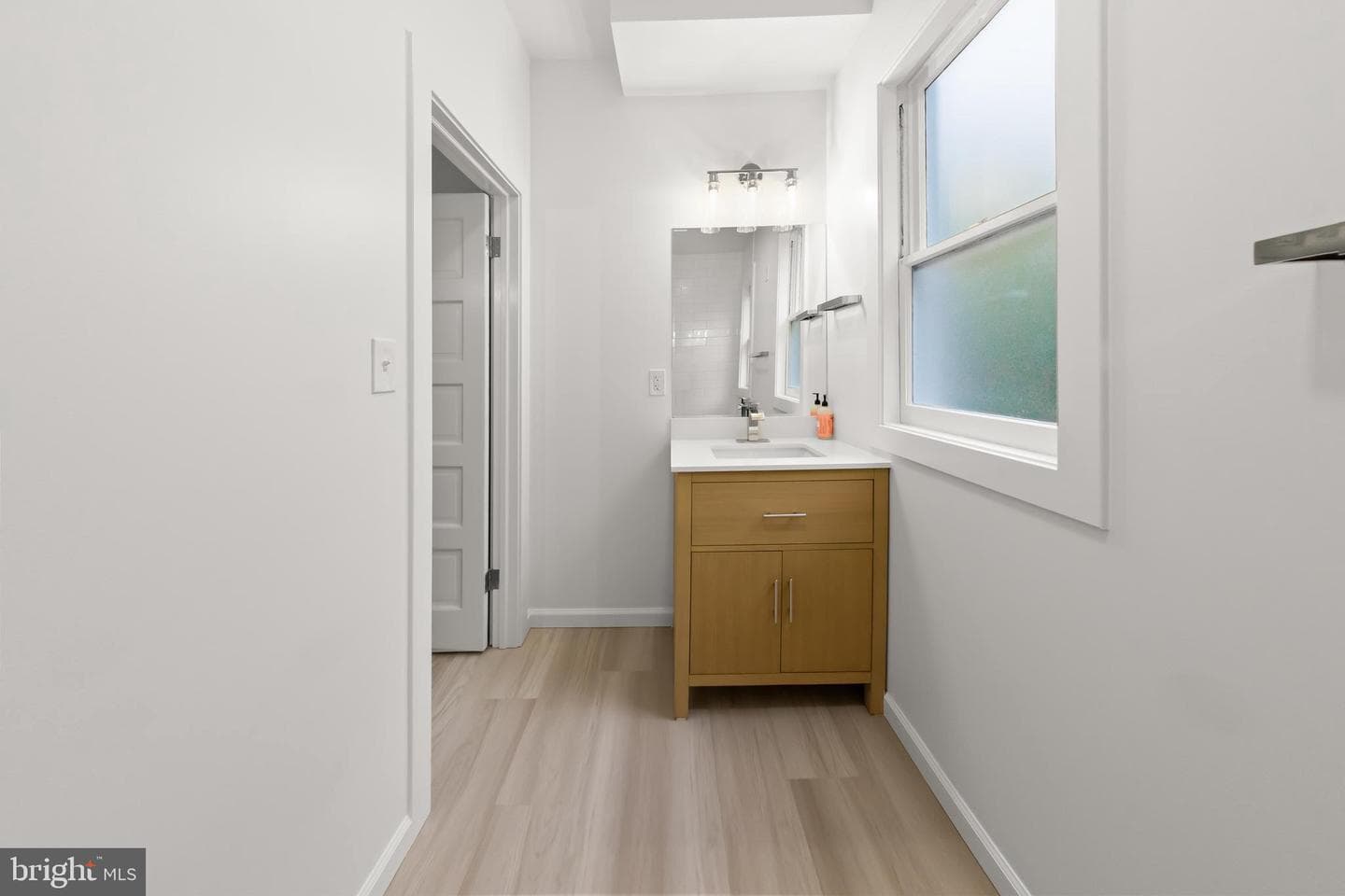 10220 Capitol View Avenue photo 36