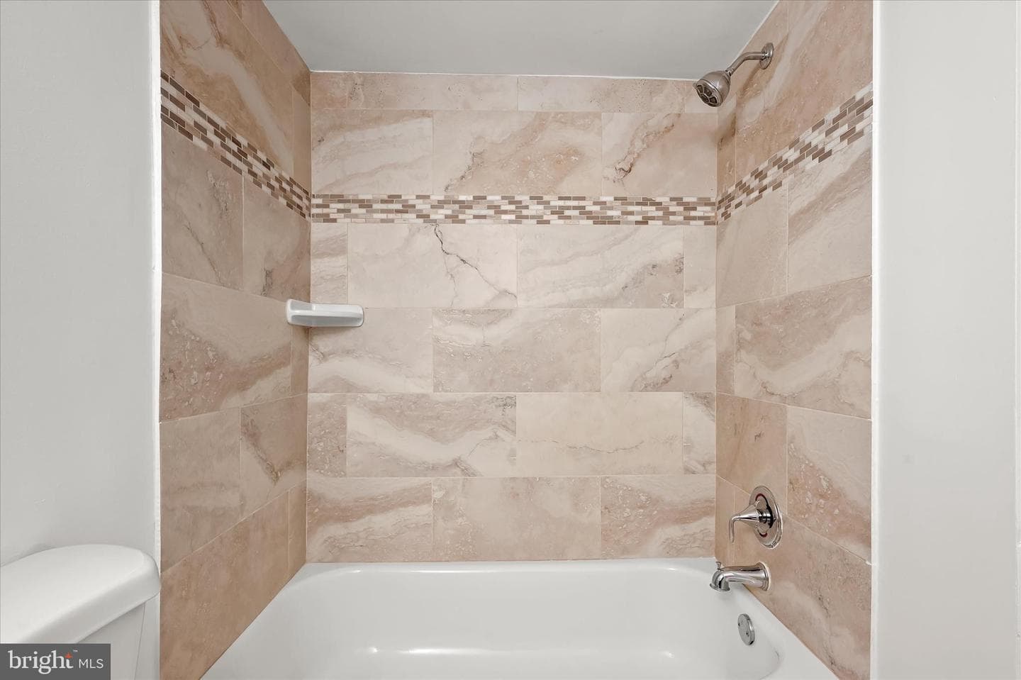 416 Girard Street #t2 photo 32
