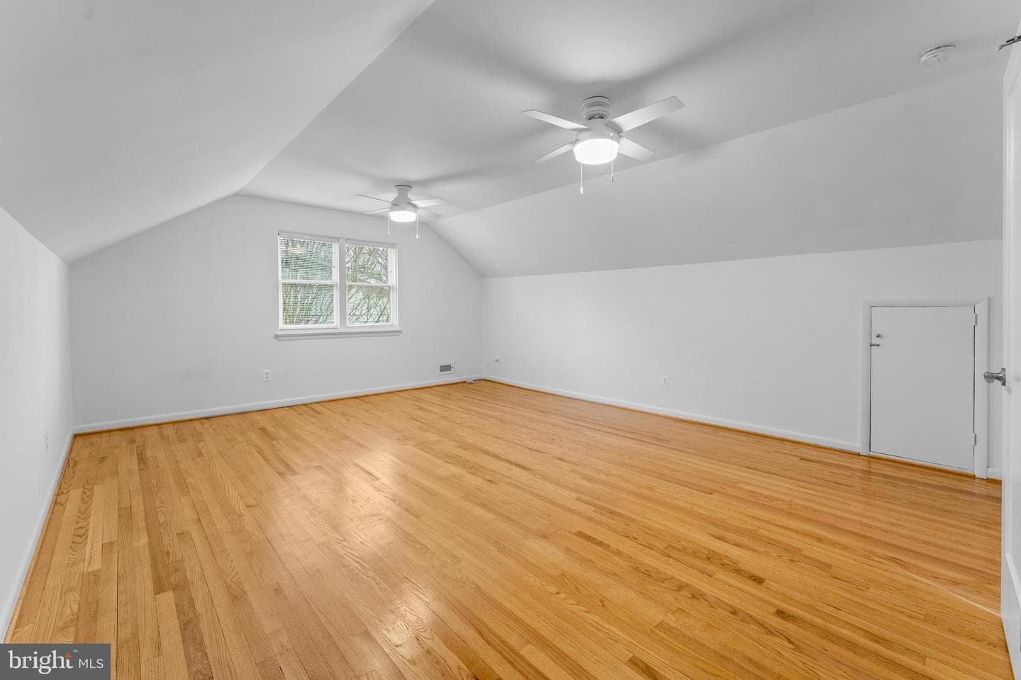 9410 Linden Avenue photo 32