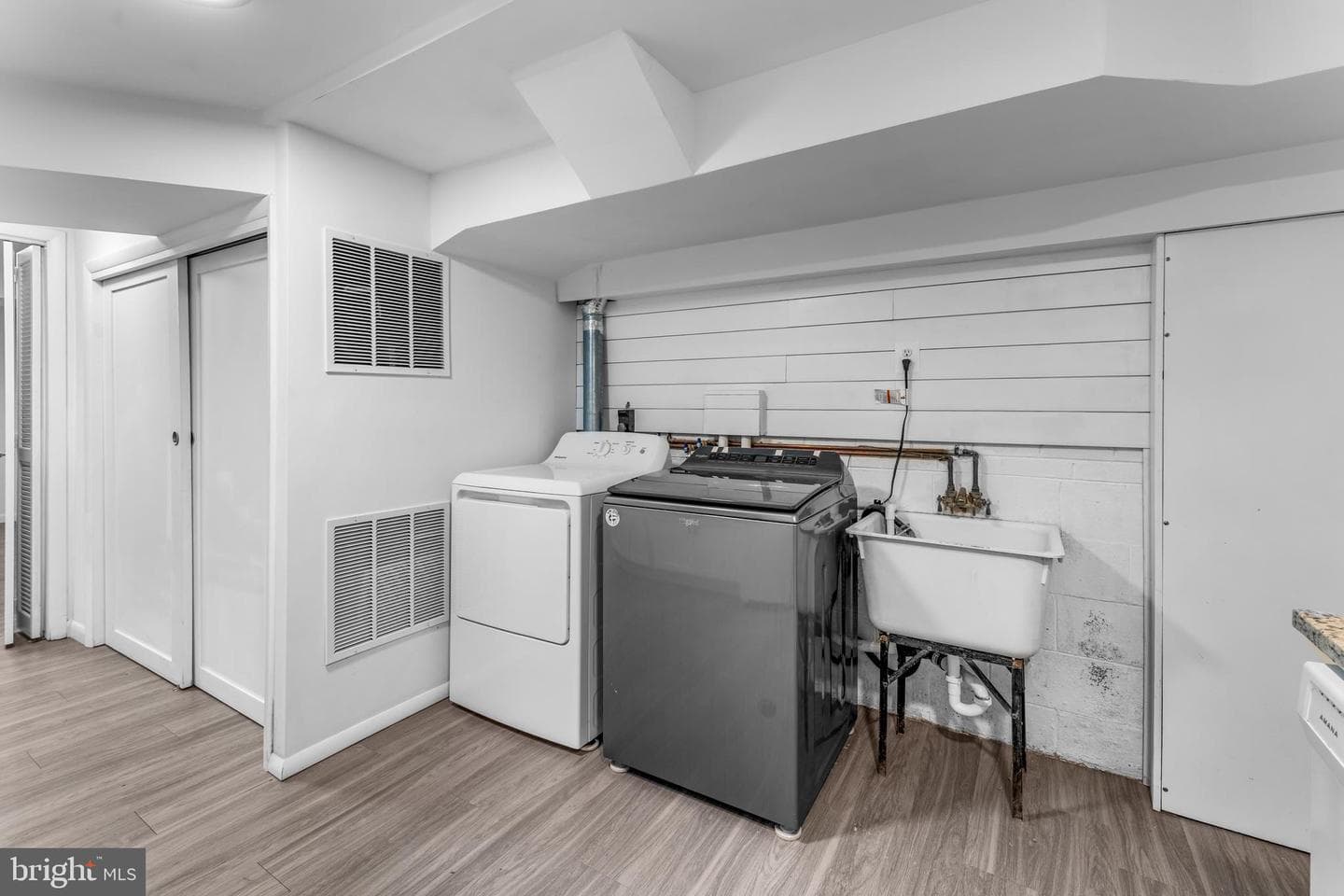 9410 Linden Avenue photo 44