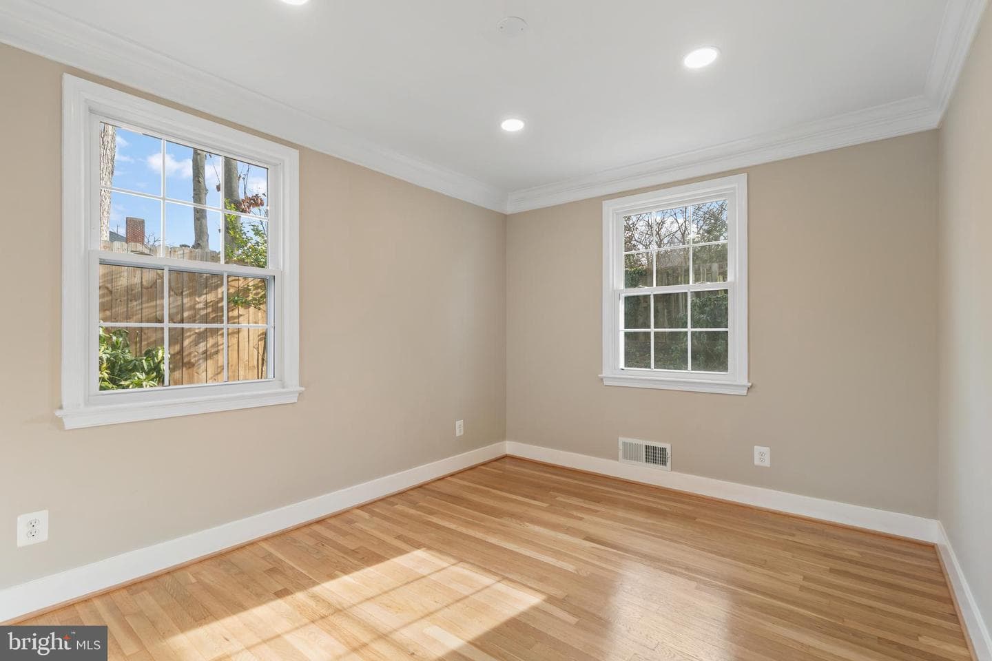 6216 Massachusetts Avenue photo 20
