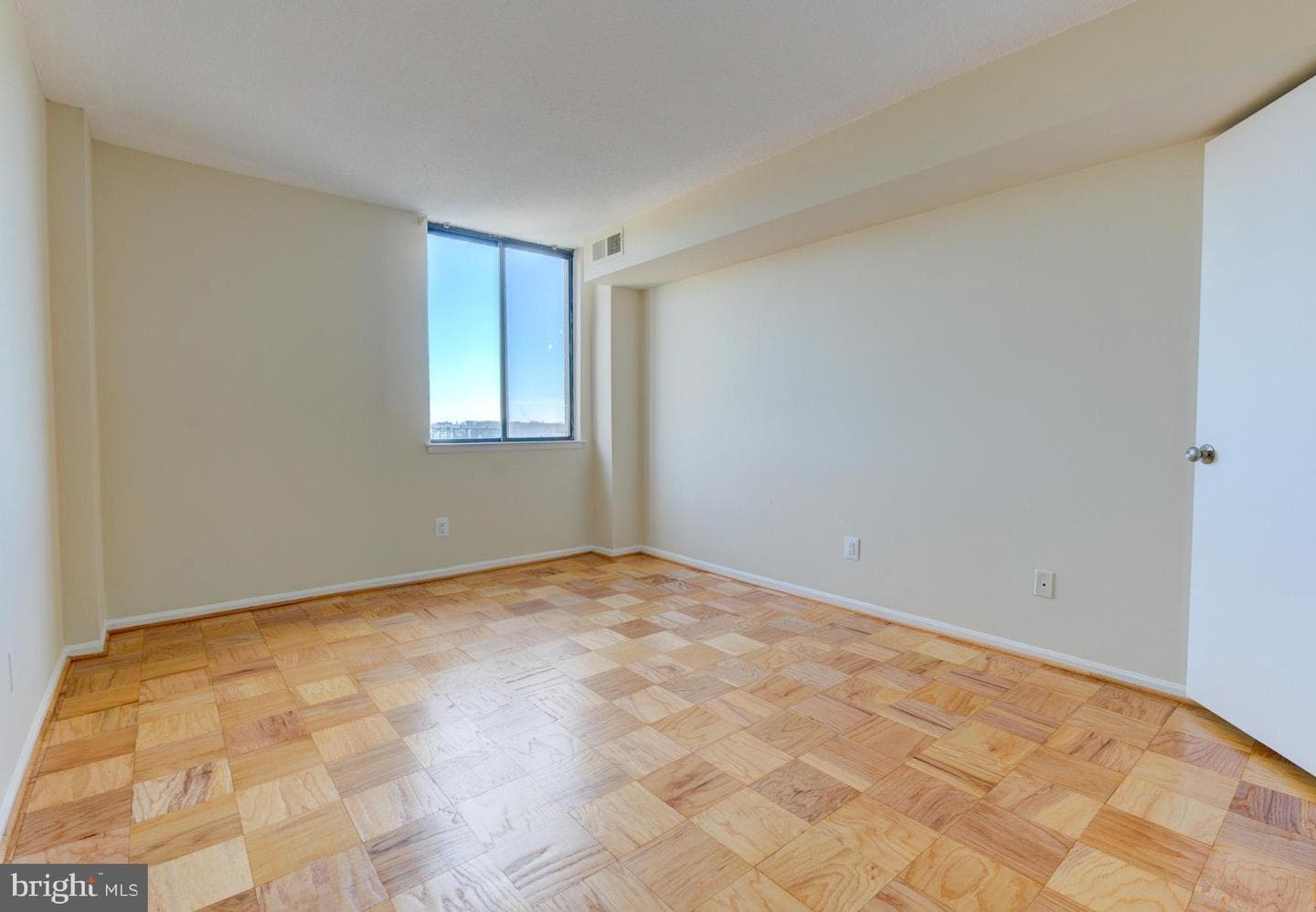 118 Monroe Street #807 photo 16