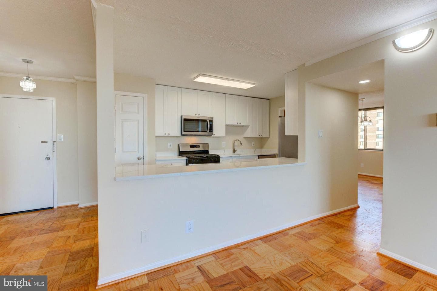 118 Monroe Street #807 photo 6
