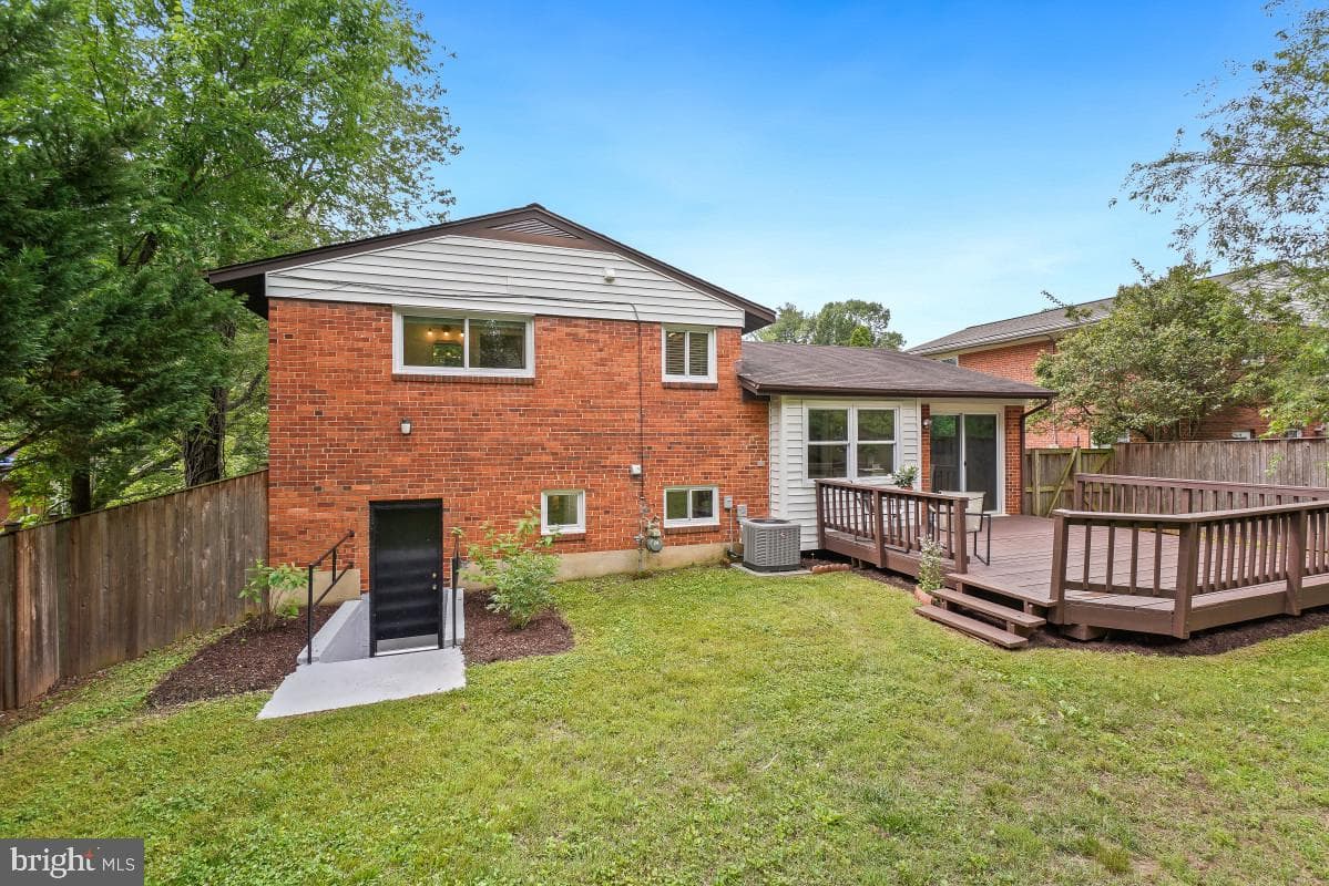 827 Caddington Avenue photo 41