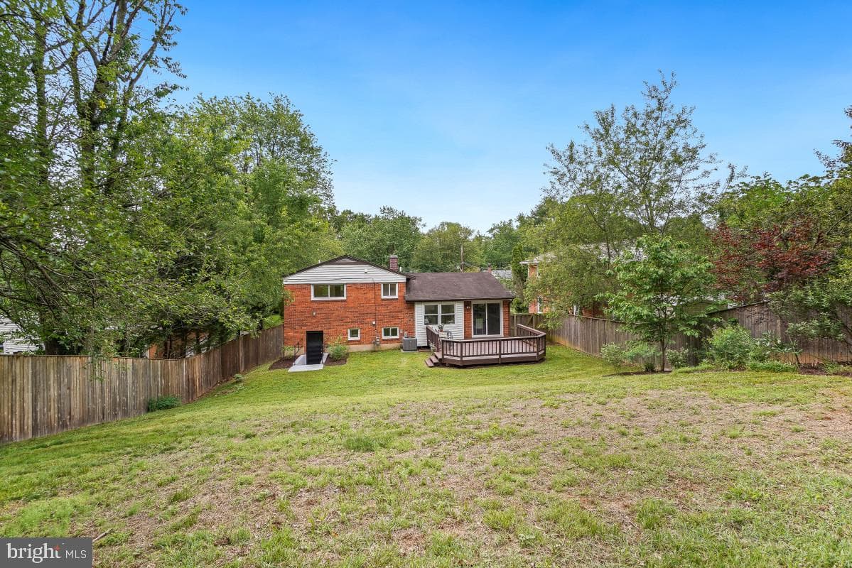 827 Caddington Avenue photo 43