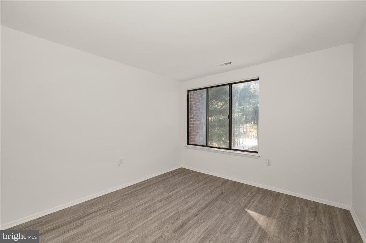18140 Chalet Drive #7-303 photo 18