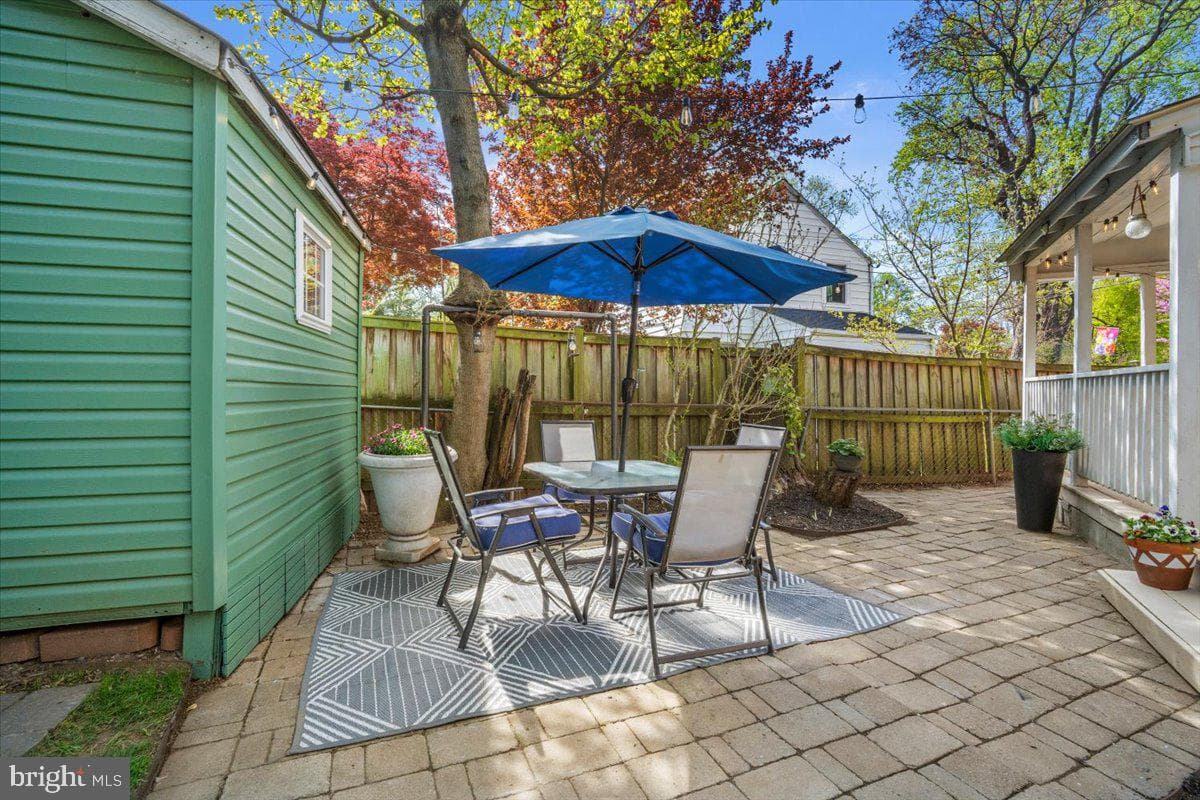 505 E Schuyler Road photo 32