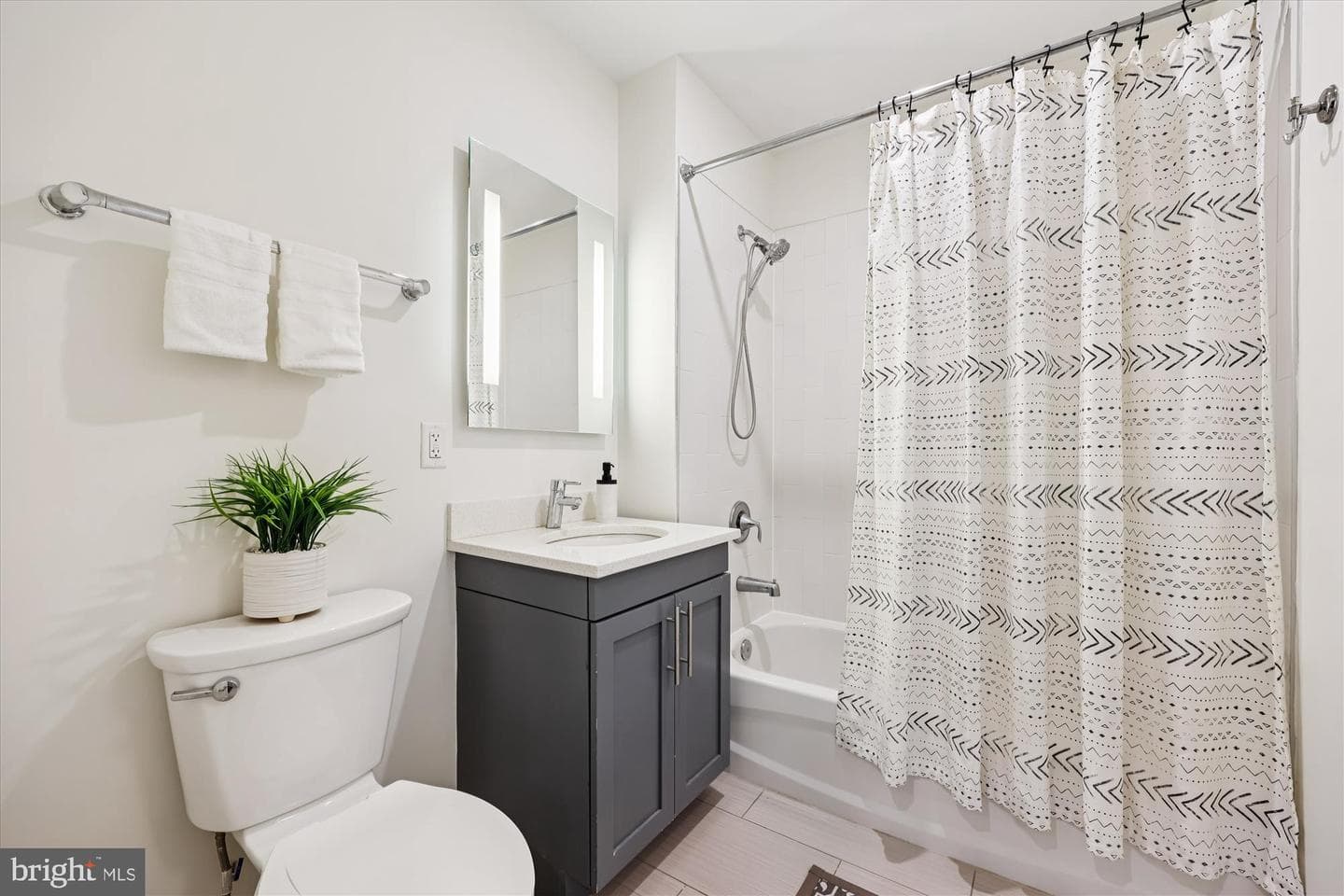 1320 Fenwick Lane #606 photo 26