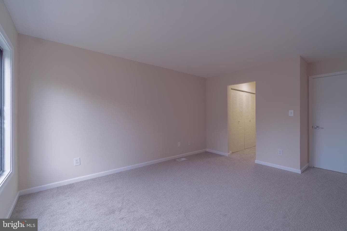9416 Penshurst Court photo 17