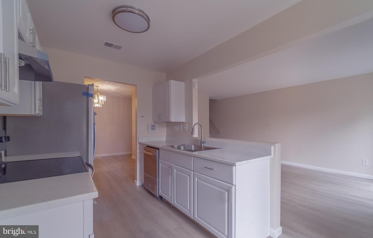 9416 Penshurst Court photo 4