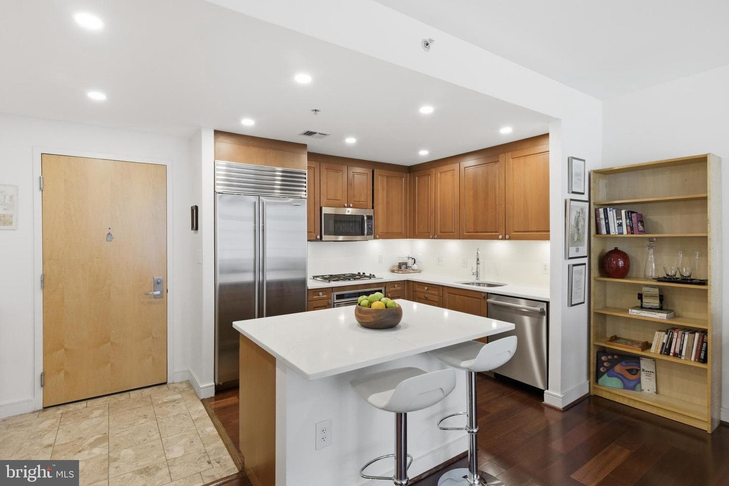 6820 Wisconsin Avenue #4008 photo 4
