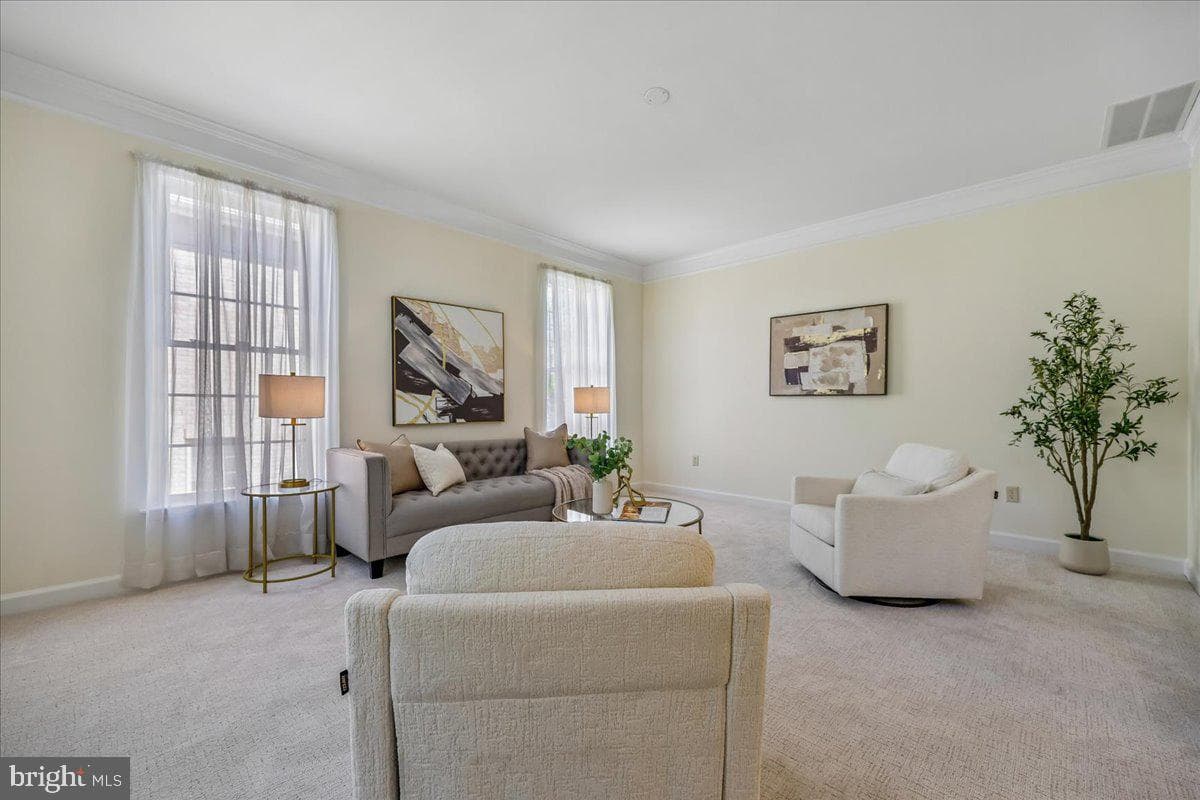 11021 Daybreak Court photo 8