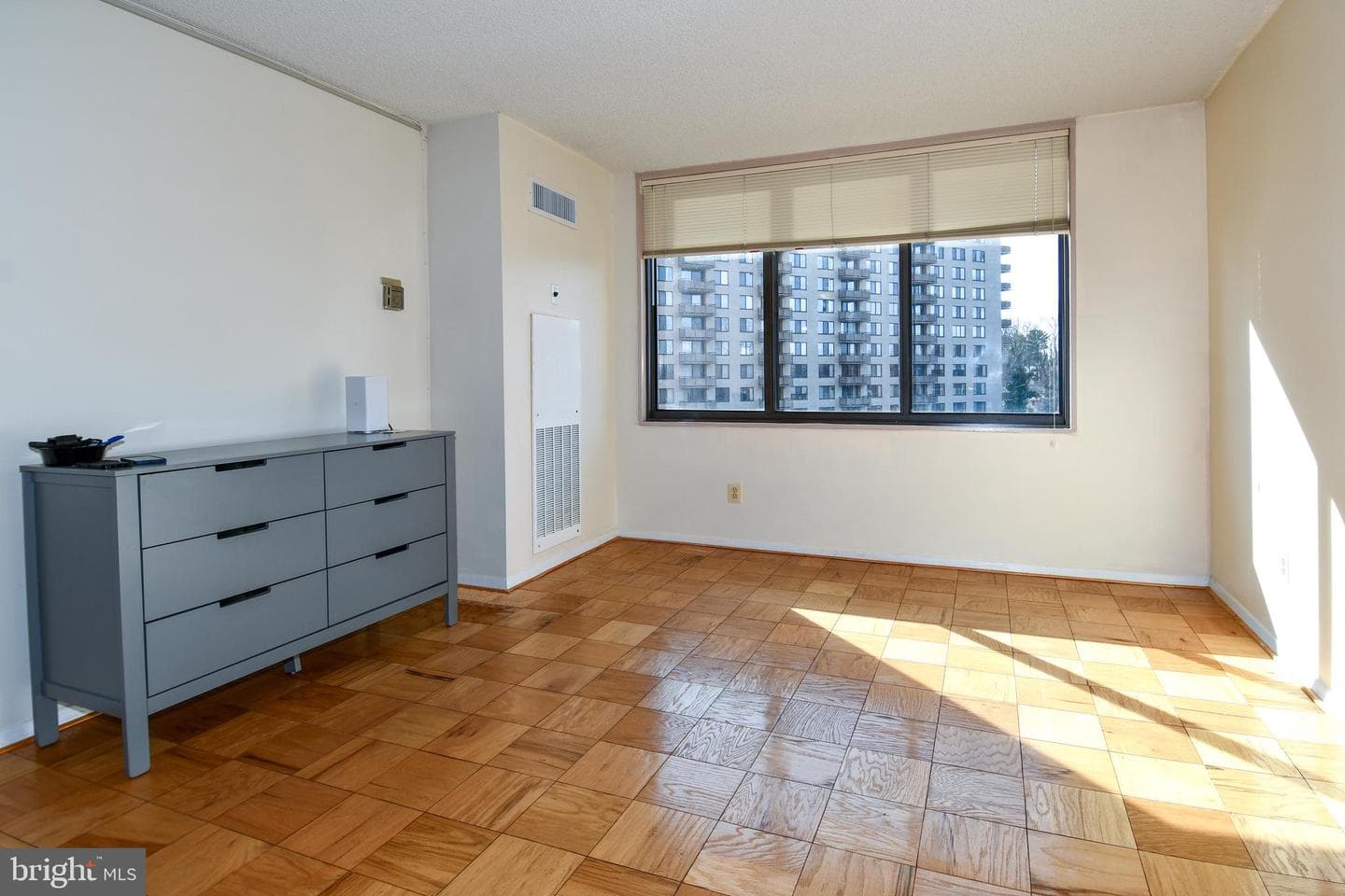 5225 Pooks Hill Road #803 N photo 7
