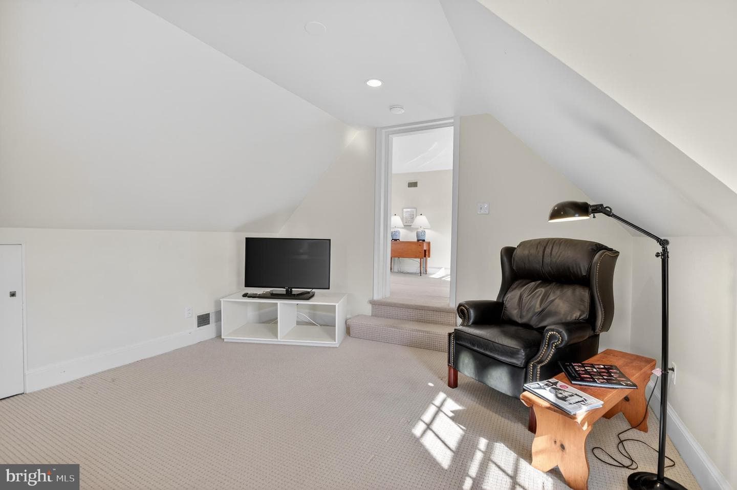 5208 Woodlawn Avenue photo 35