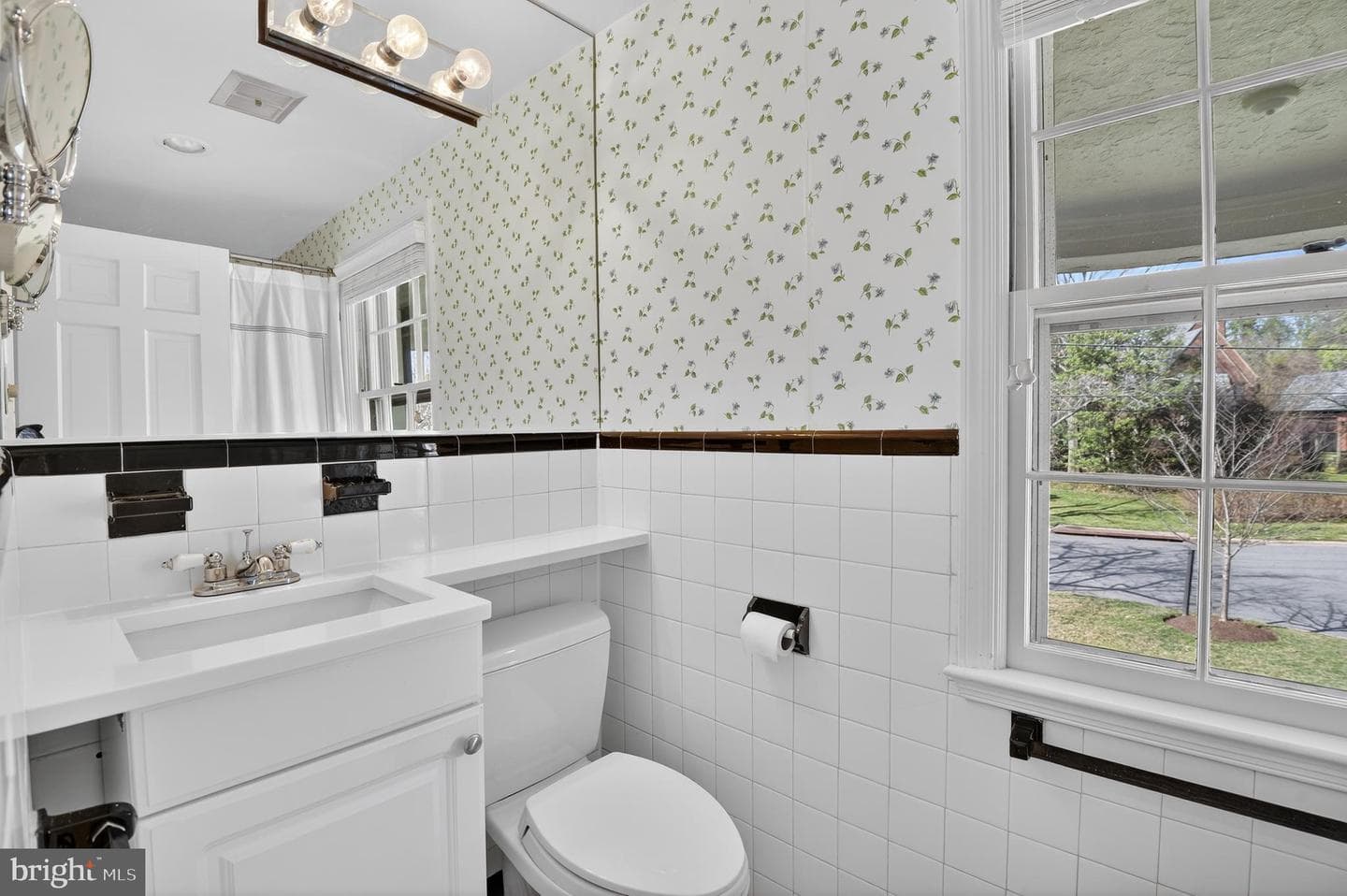 5208 Woodlawn Avenue photo 36