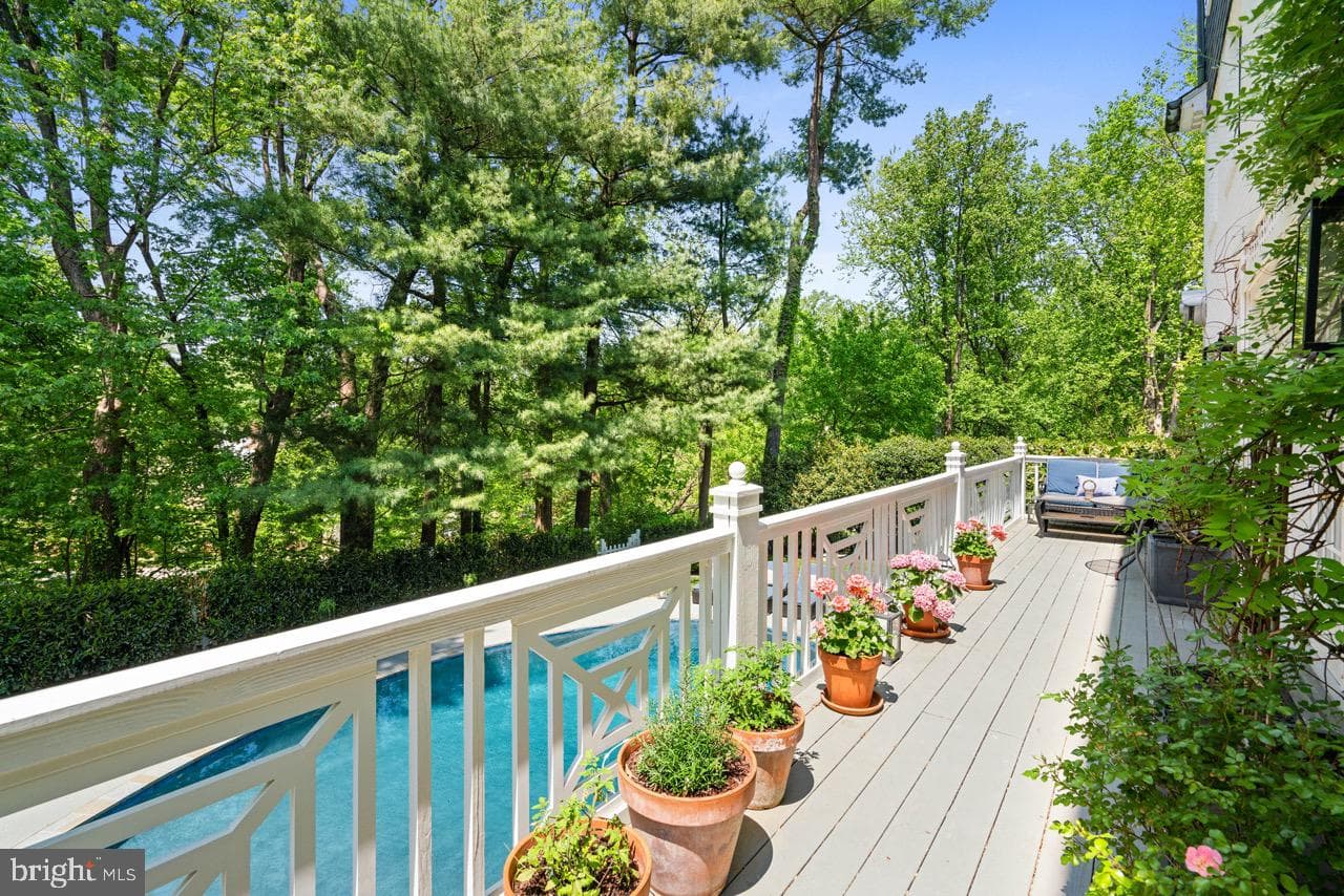8 Farmington Court photo 10