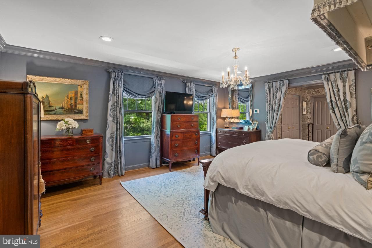 8 Farmington Court photo 19