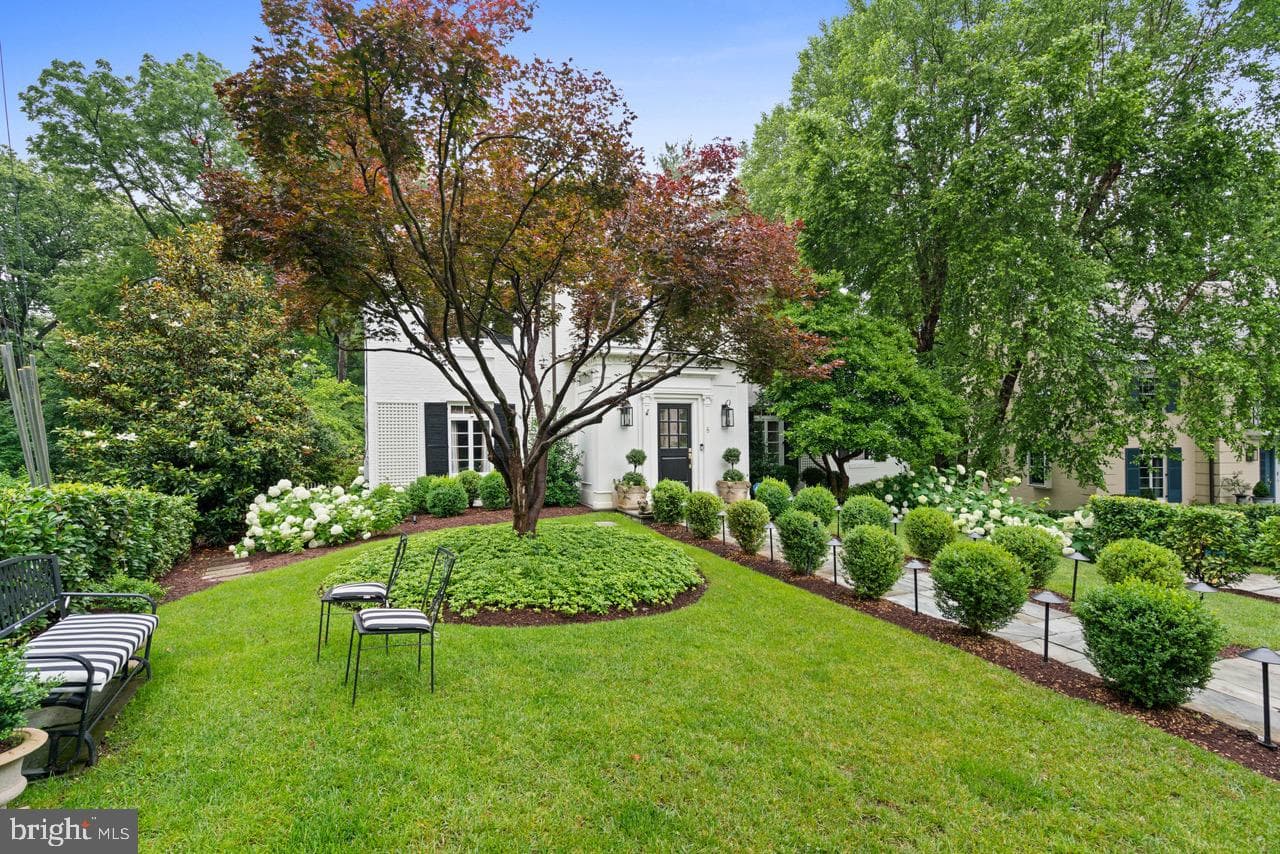 8 Farmington Court photo 2