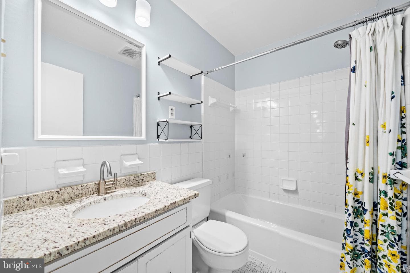 10631 Montrose Avenue #102 photo 20