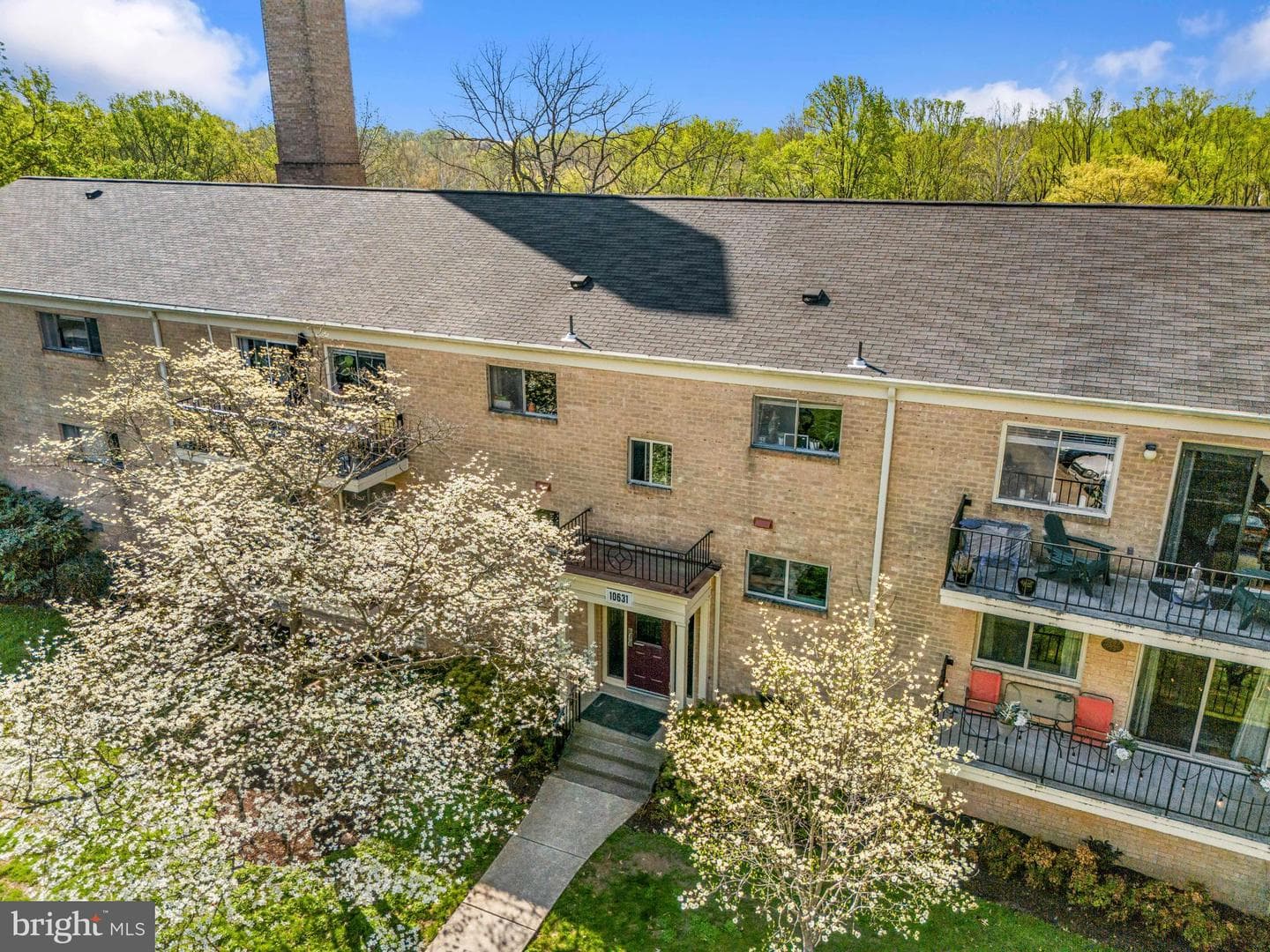 10631 Montrose Avenue #102 photo 26