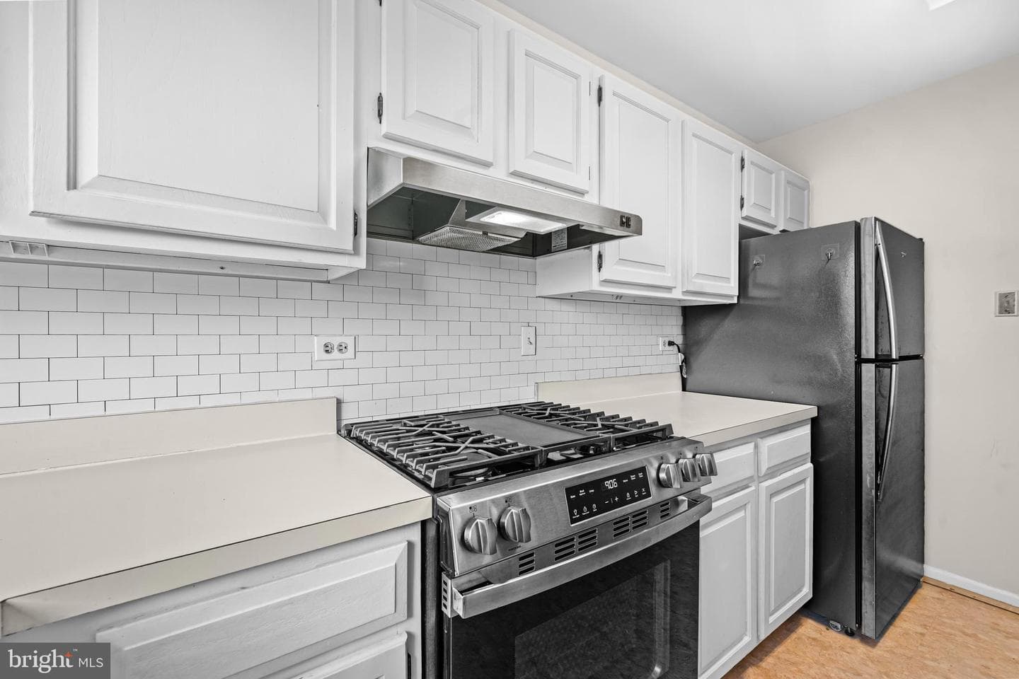 10631 Montrose Avenue #102 photo 9