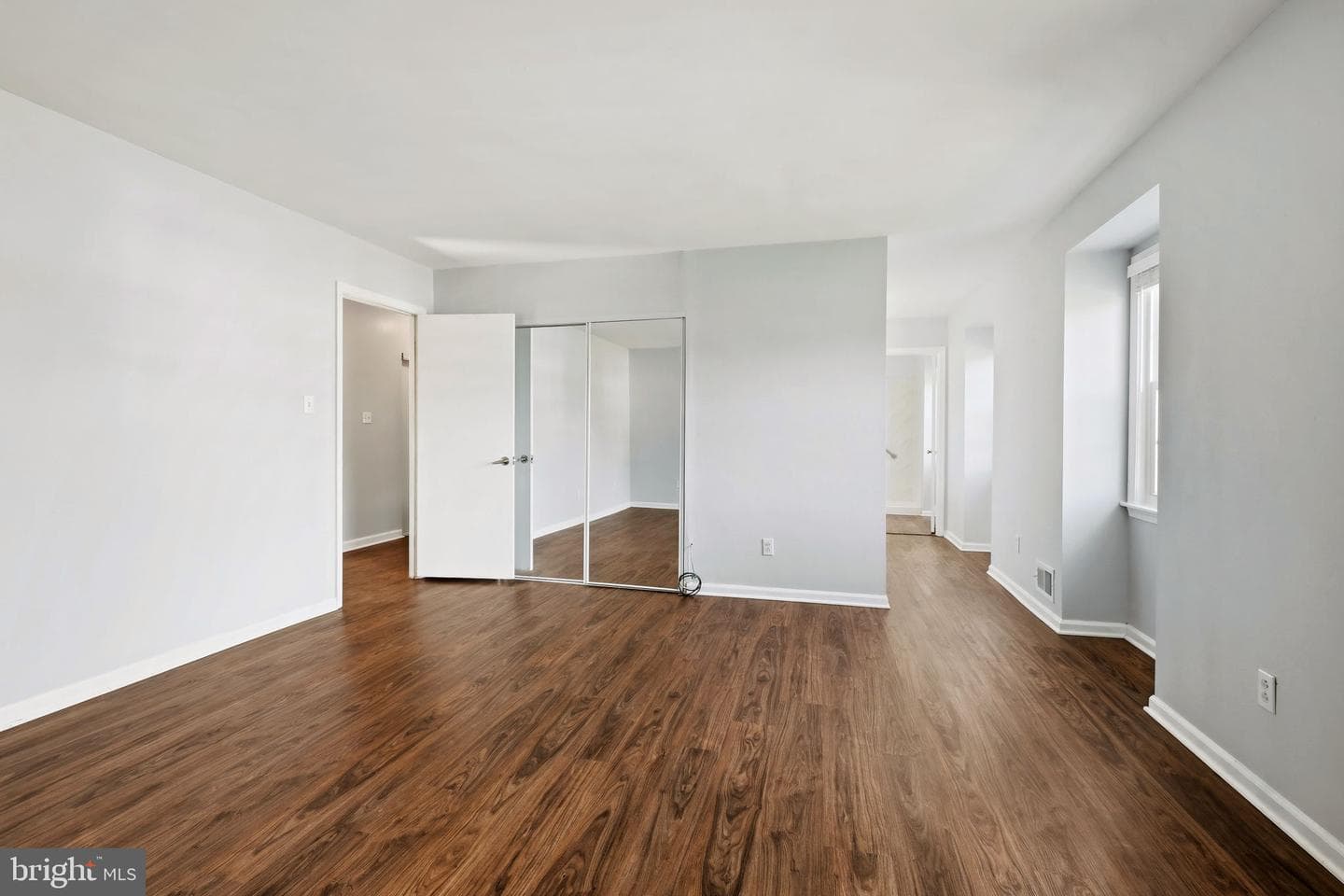 11300 Freas Drive photo 18