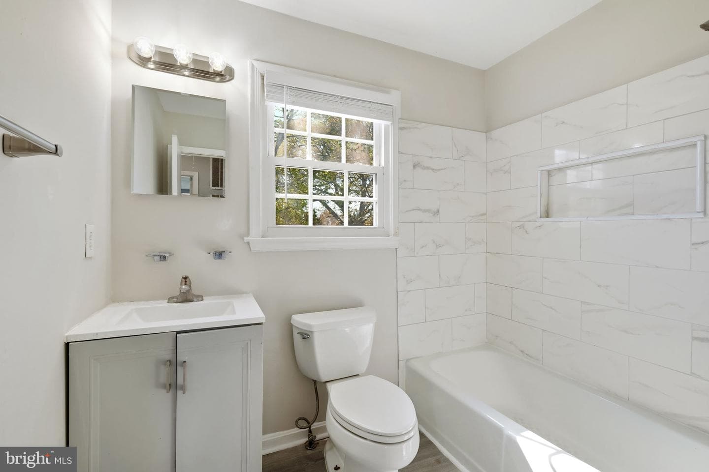 11300 Freas Drive photo 25