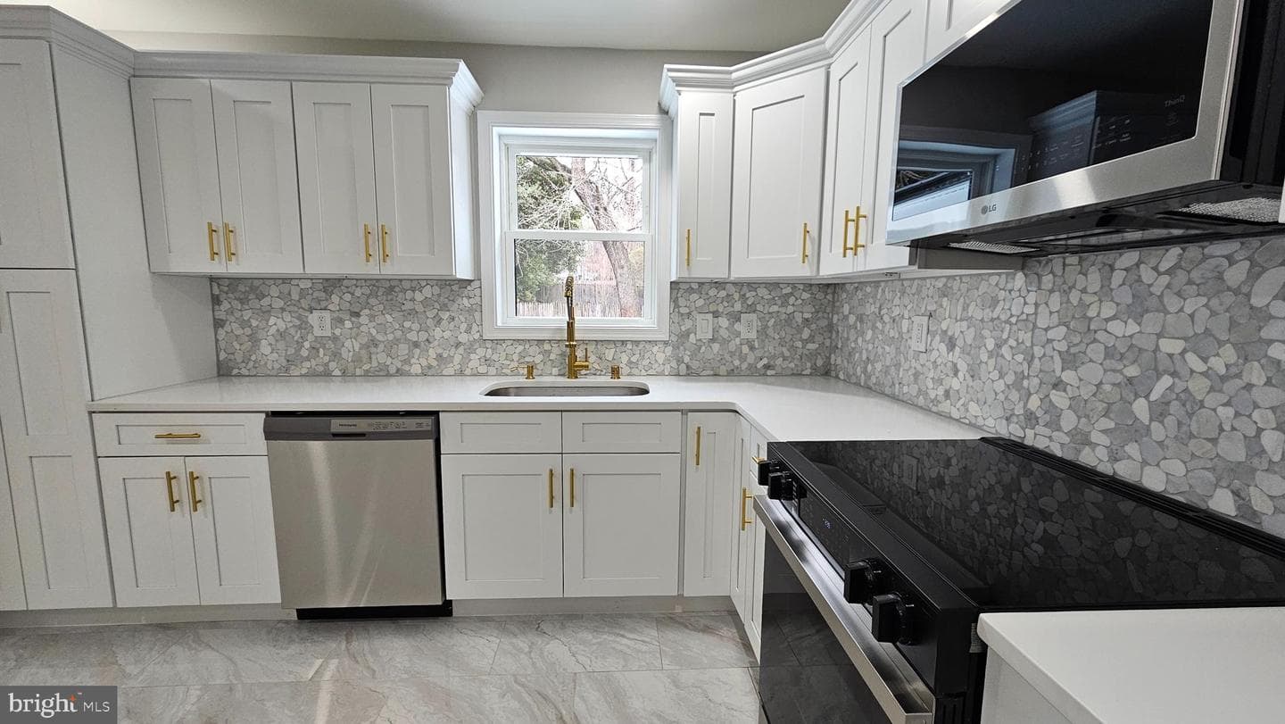 1305 Woodside Parkway photo 7