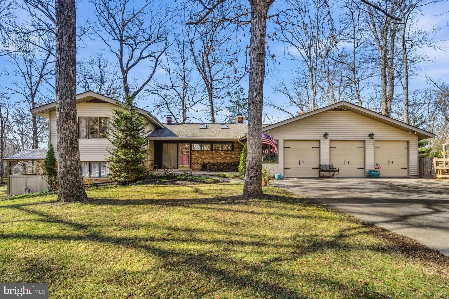 18900 Woodway Drive photo 2