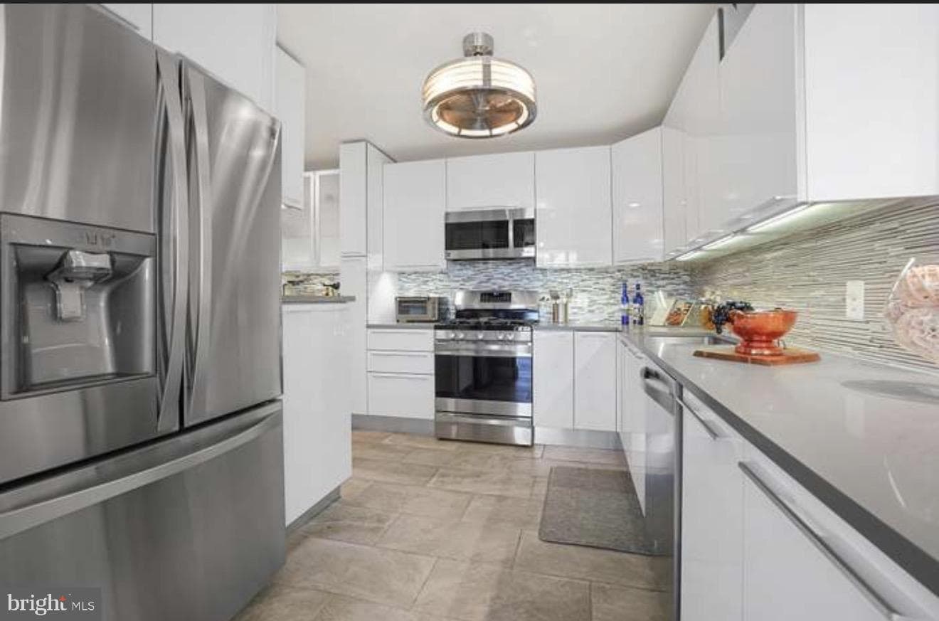 5225 Pooks Hill Road #620s photo 10