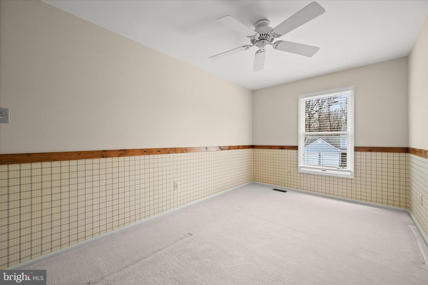 1514 Featherwood Street photo 43