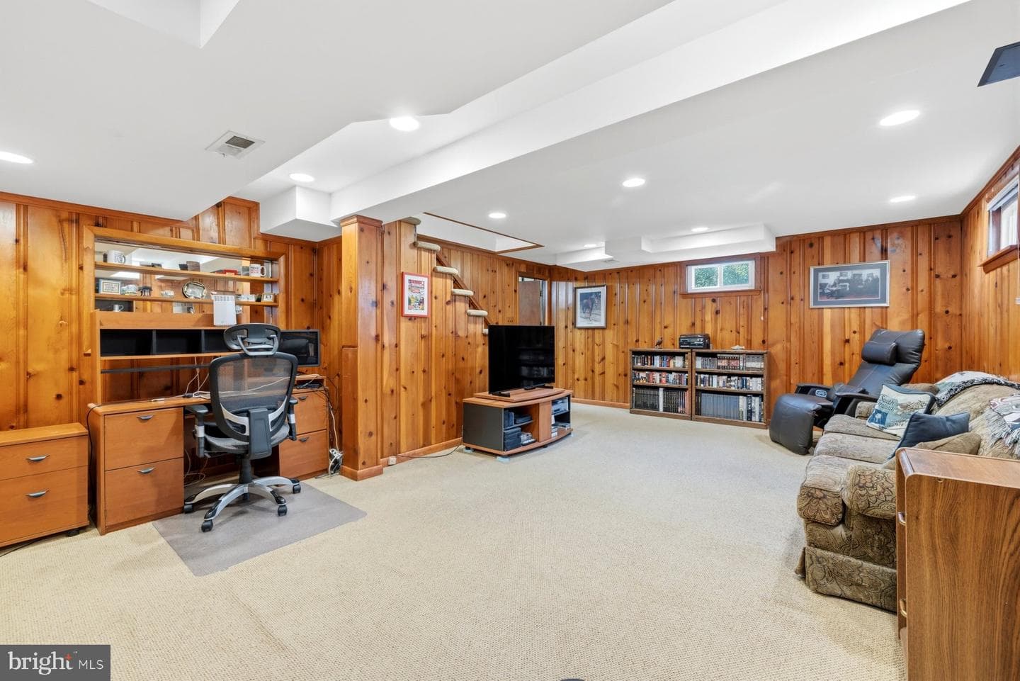 9225 Villa Drive photo 31