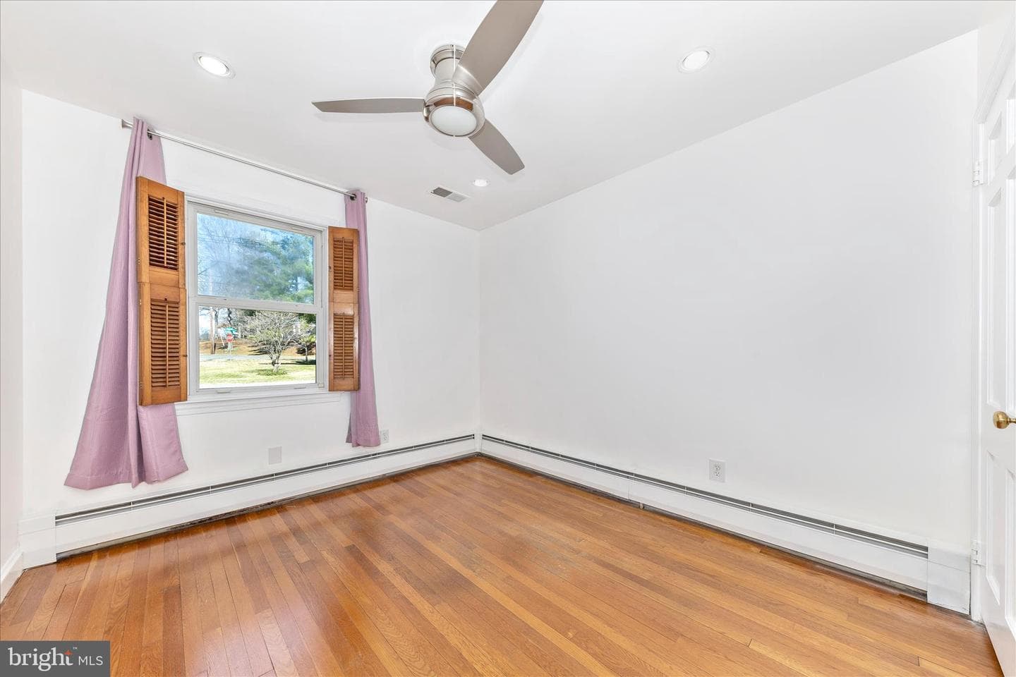 9504 Veirs Drive photo 29