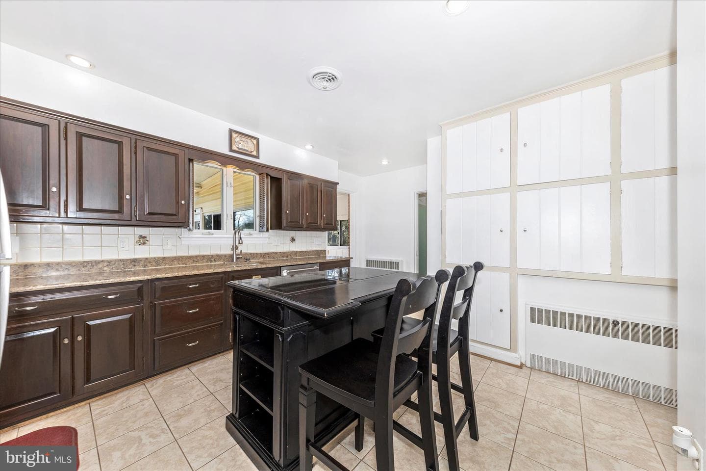 9504 Veirs Drive photo 5