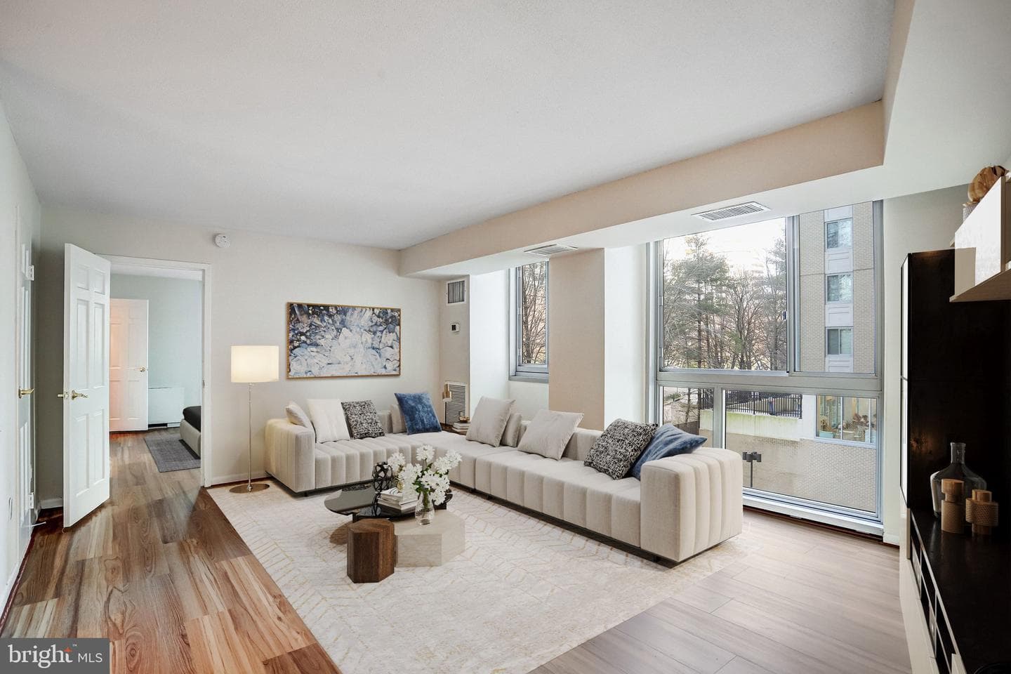 4601 N Park Ave # 209-J, Chevy Chase