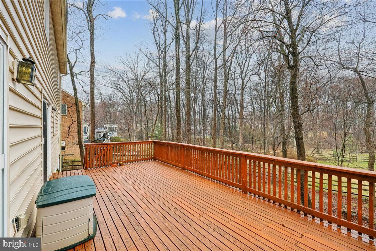 13724 Bridgewater Drive photo 32