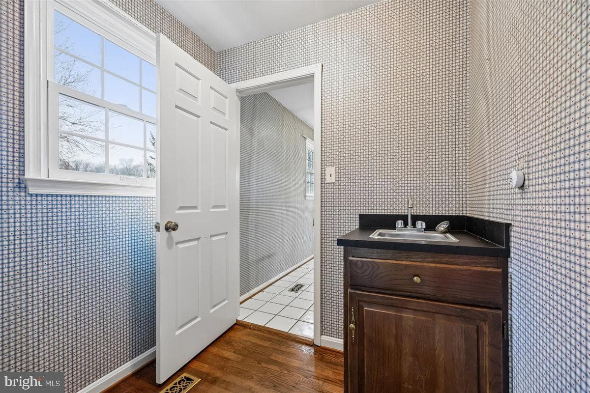 13724 Bridgewater Drive photo 39