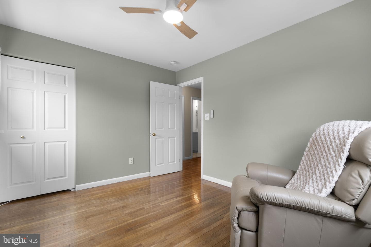 3008 Hardy Avenue photo 17