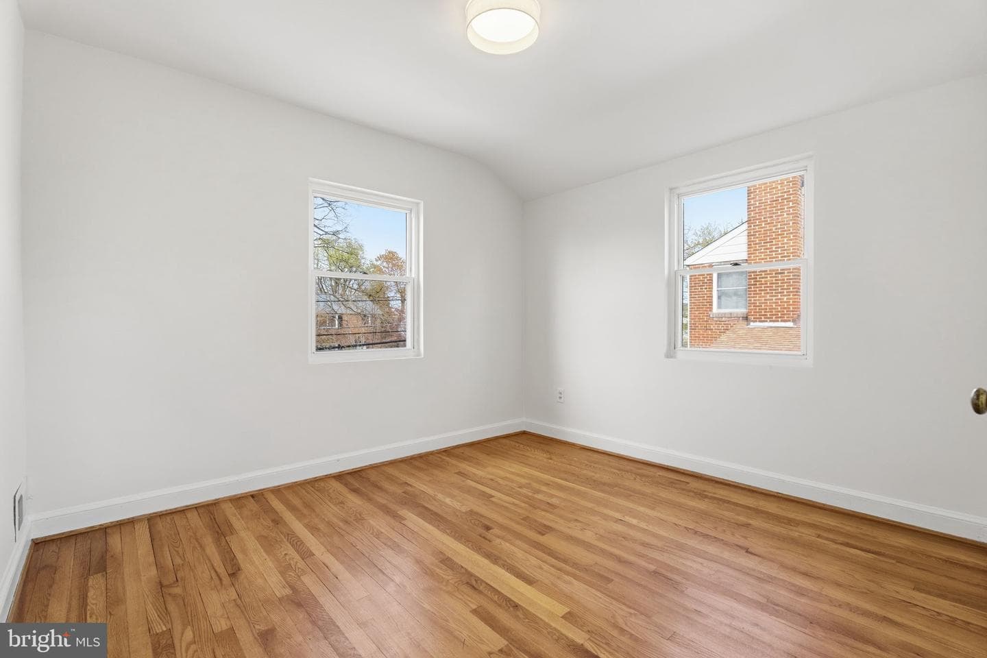 11527 Grandview Avenue photo 17