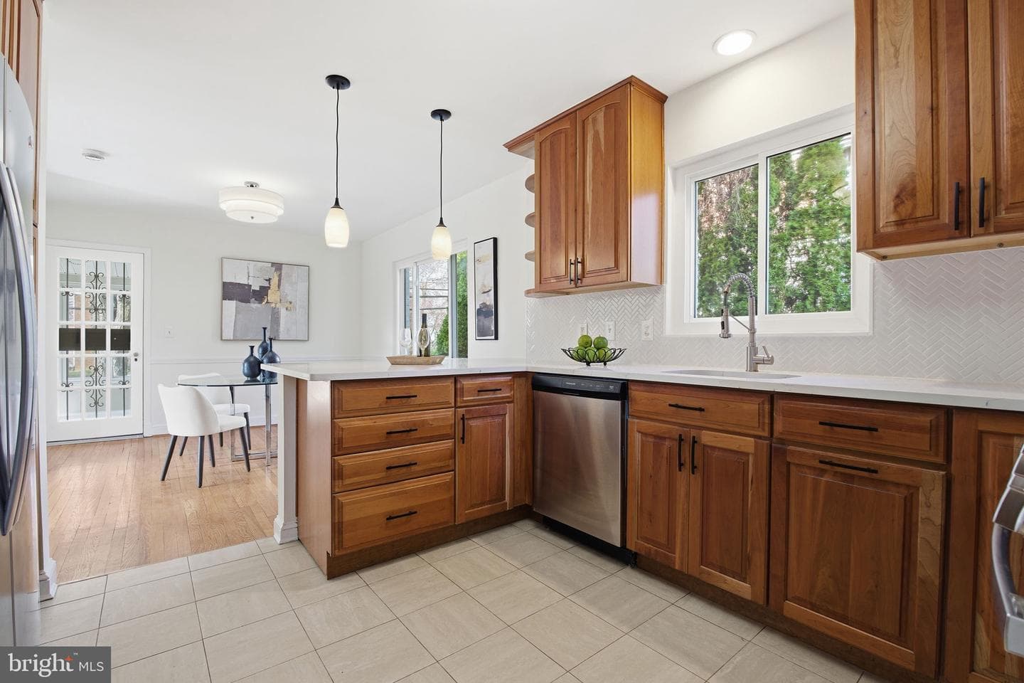 11527 Grandview Avenue photo 8