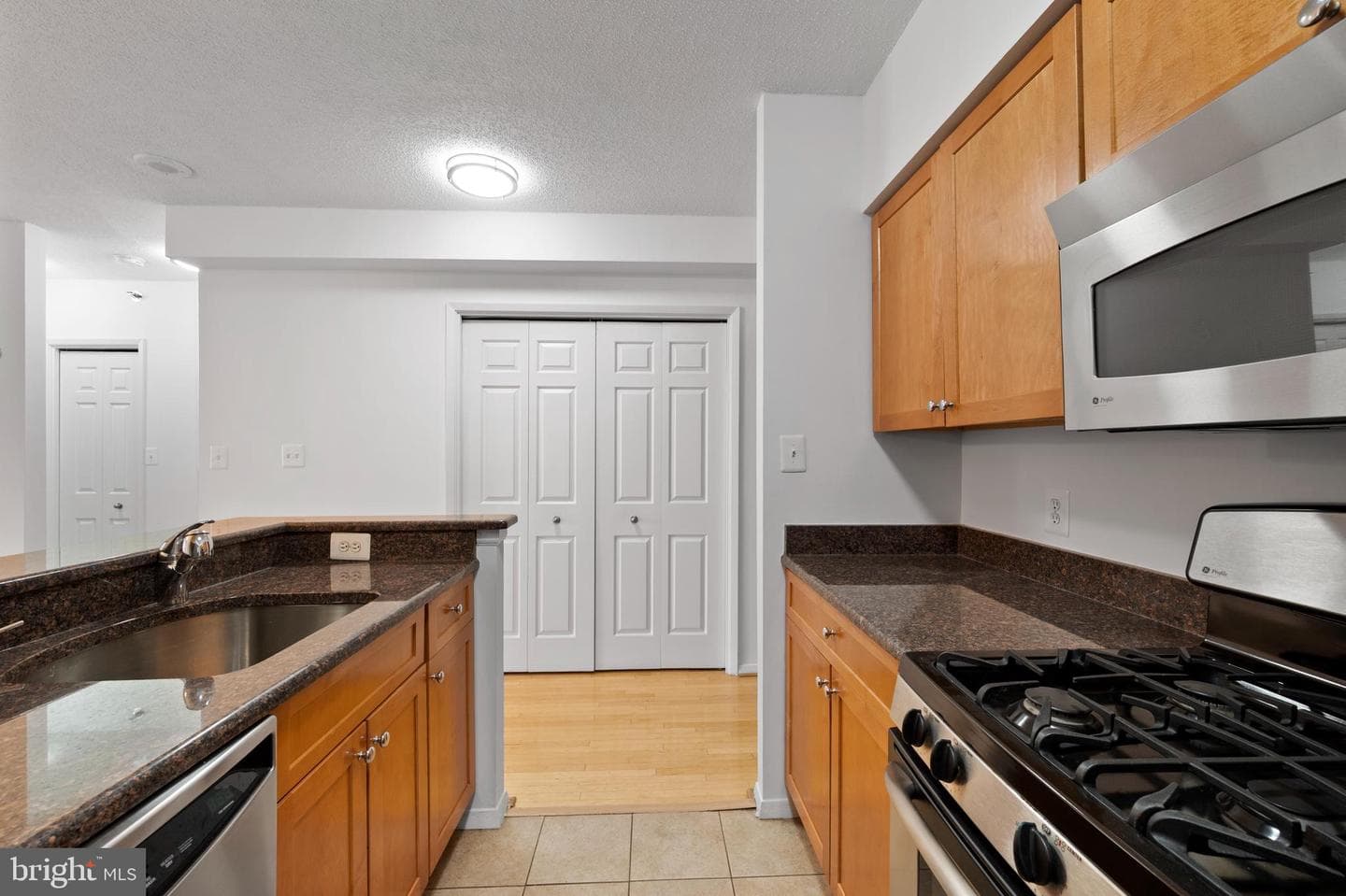 4801 Fairmont Ave # 412 photo 17