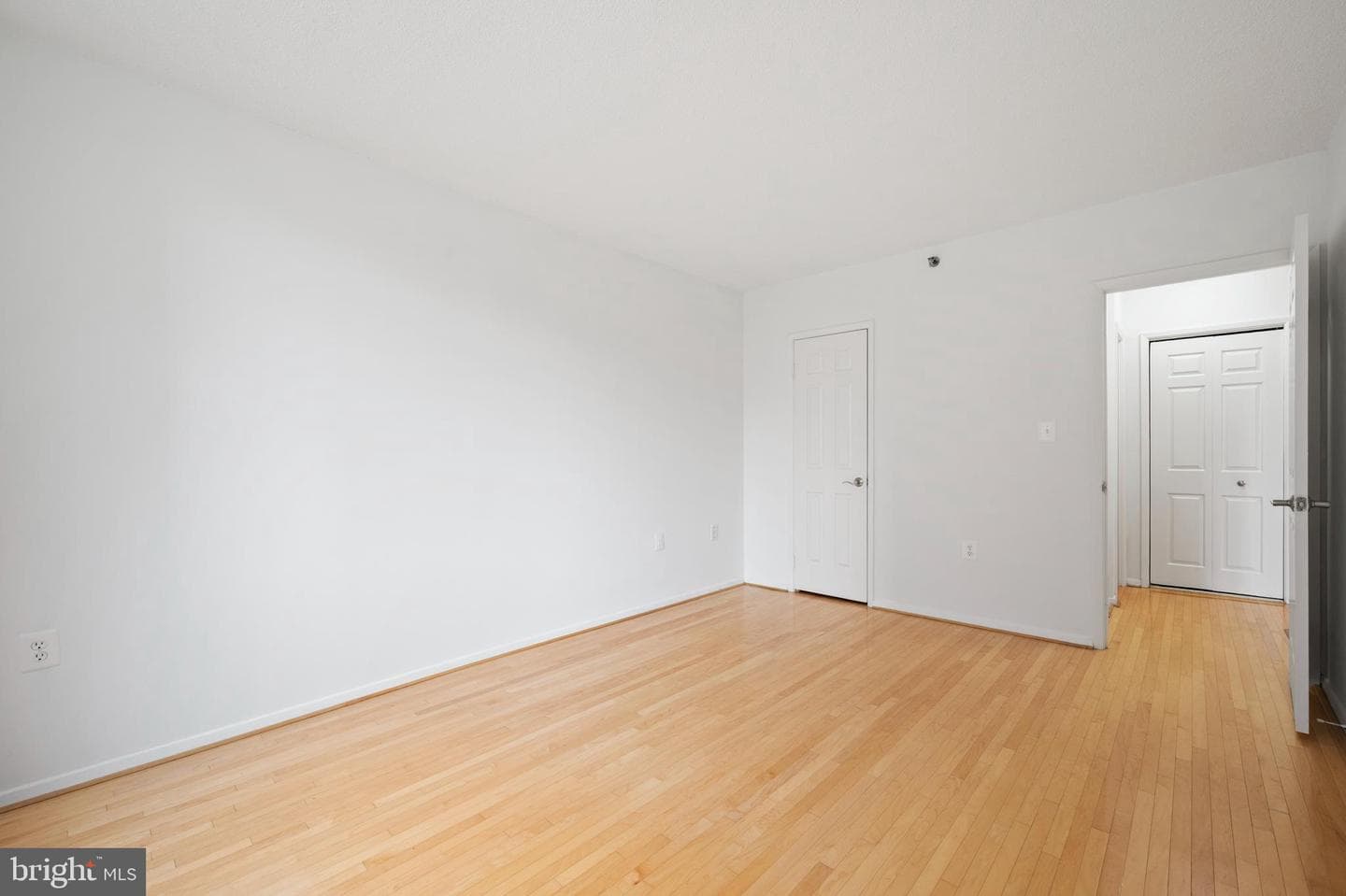 4801 Fairmont Ave # 412 photo 20