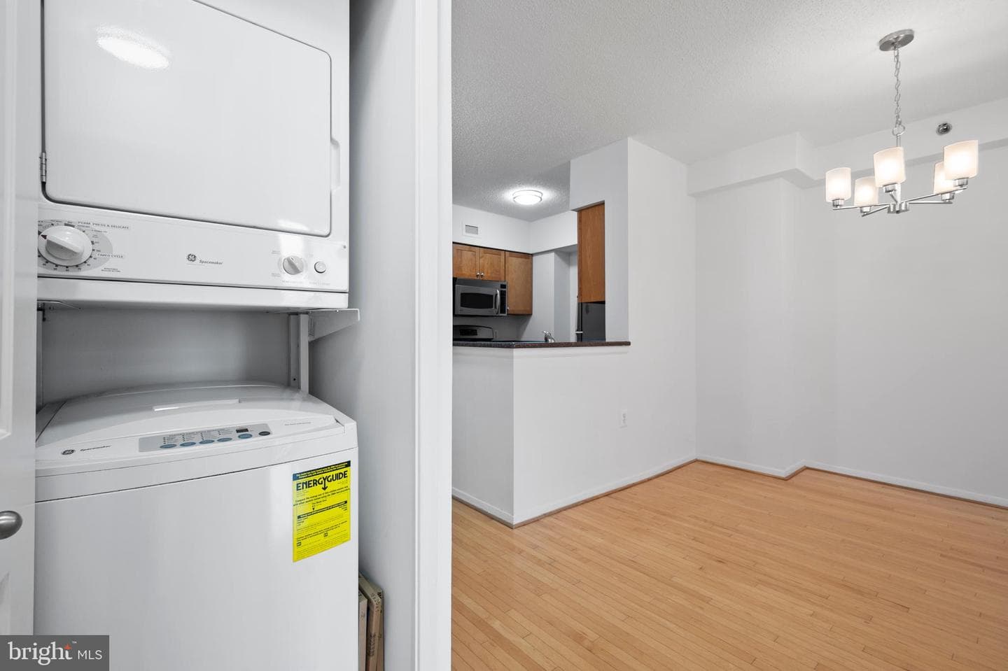 4801 Fairmont Ave # 412 photo 23