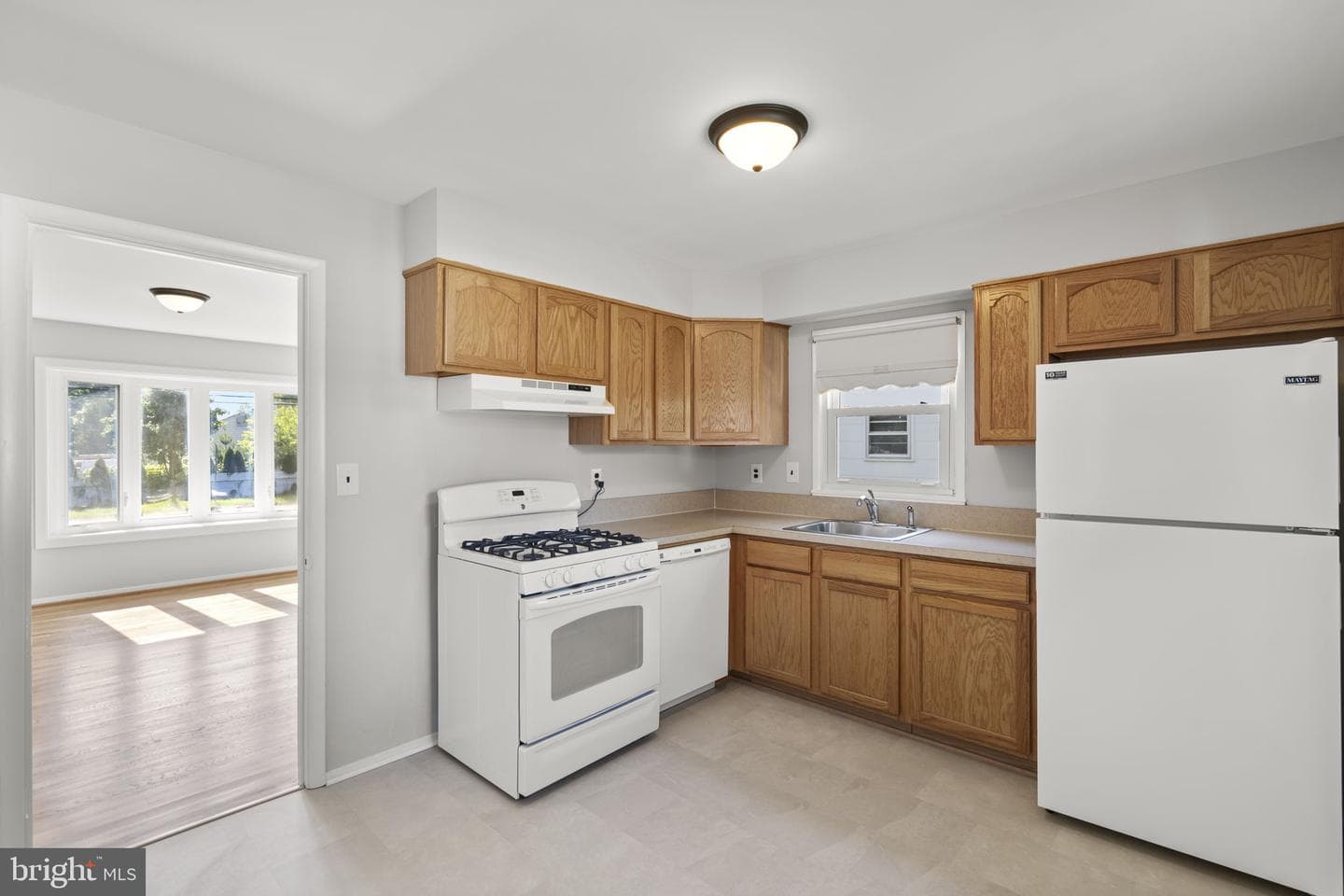909 1st Street photo 13