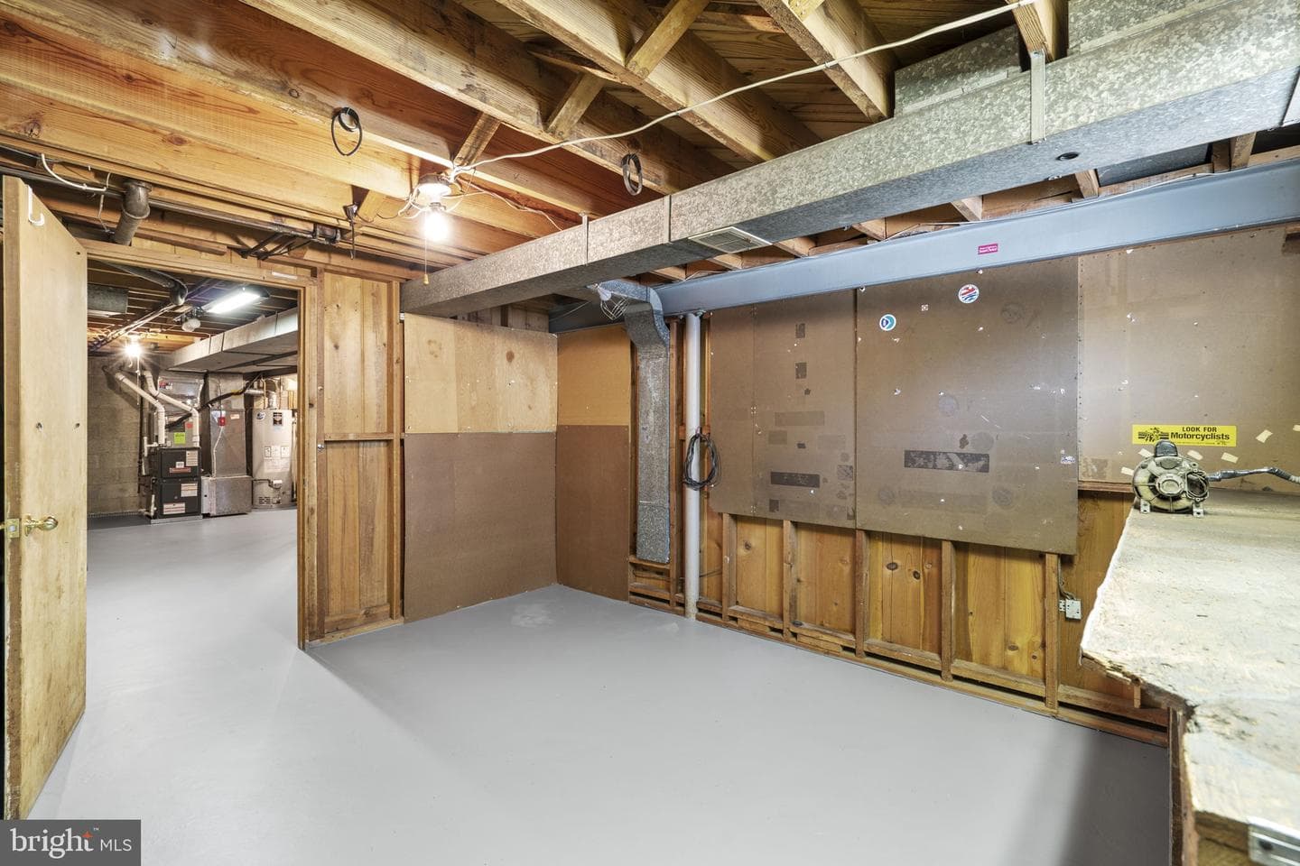 909 1st Street photo 35