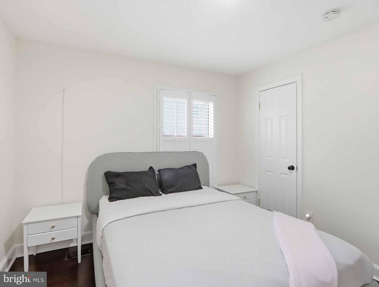 908 Davis Avenue photo 21