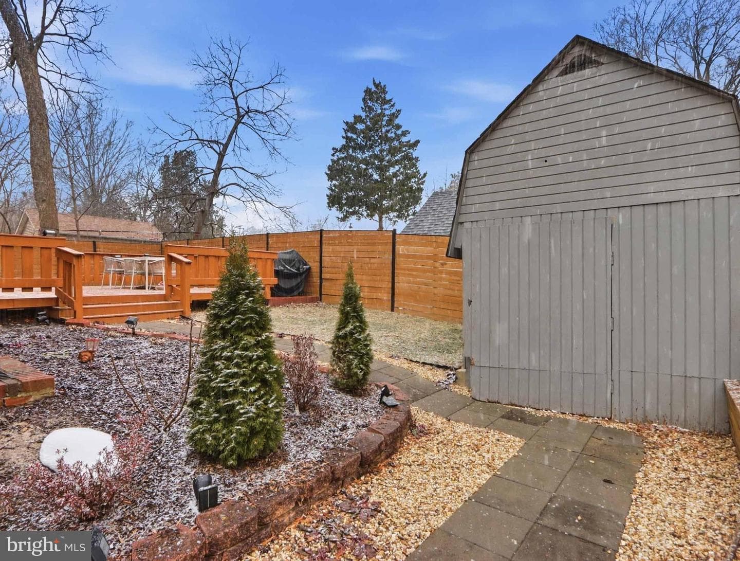 908 Davis Avenue photo 43