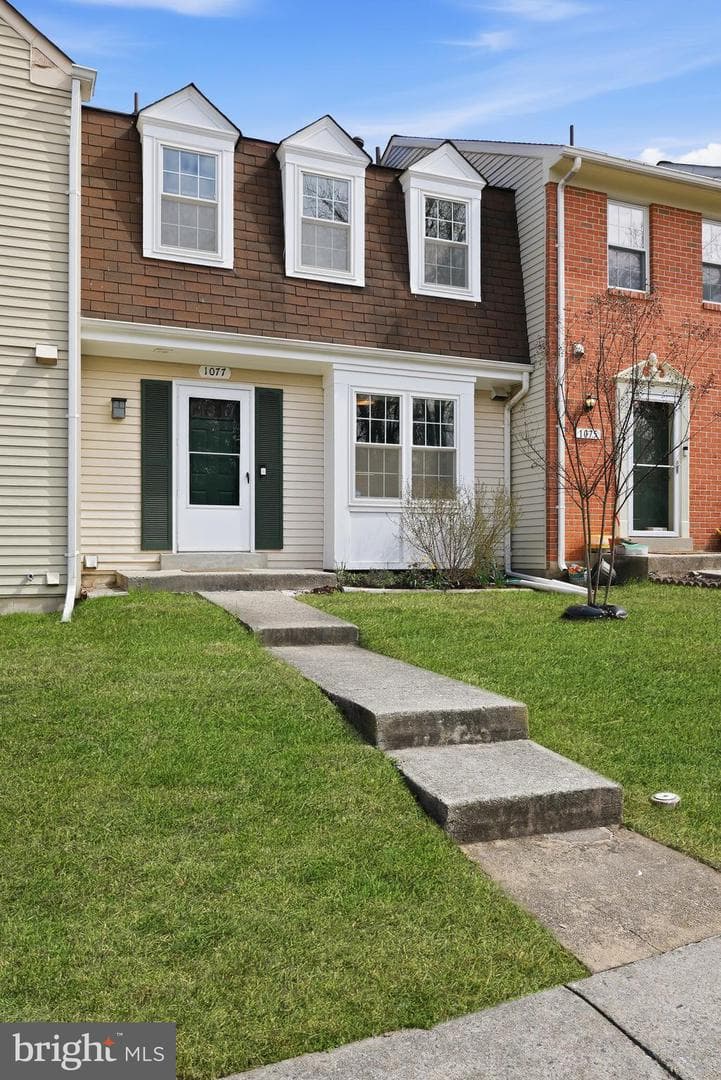 1077 Copperstone Court photo 3